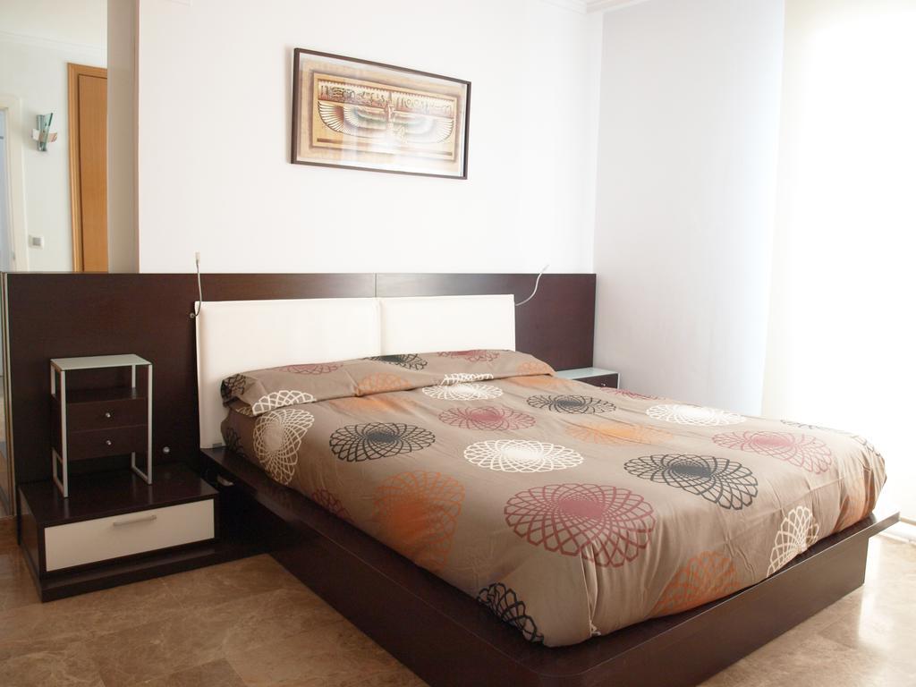 ApartUP Opera Tower View Apartamento Valencia Habitación foto
